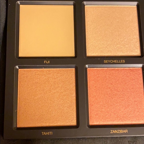 Huda Beauty Palette - Picture 5 of 5
